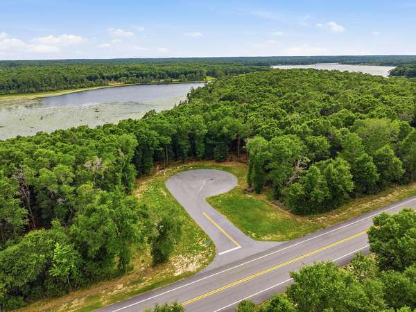 0.75 Acres of Residential Land for Sale in DeFuniak Springs, Florida