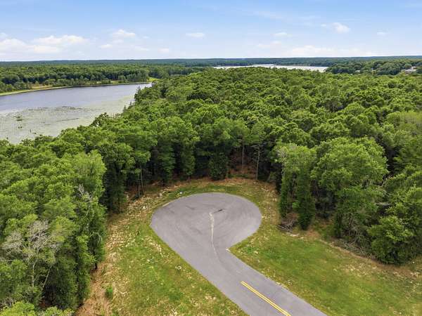 0.75 Acres of Residential Land for Sale in DeFuniak Springs, Florida