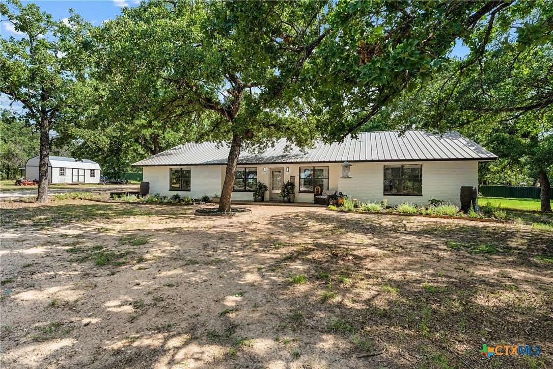 2.24 Acres of Land with Home for Sale in Jonesboro, Texas