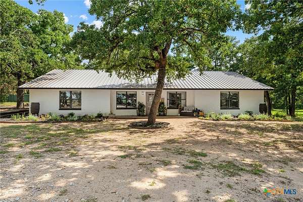 2.24 Acres of Land with Home for Sale in Jonesboro, Texas