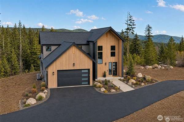 2 Acres of Land with Home for Sale in Cle Elum, Washington