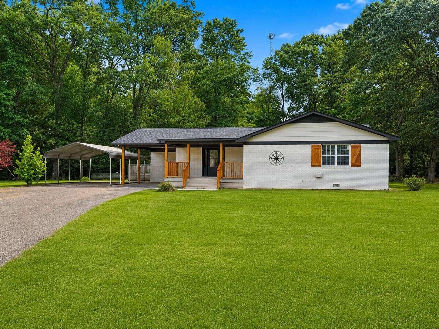 1.5 Acres of Land with Home for Sale in Braden, Tennessee