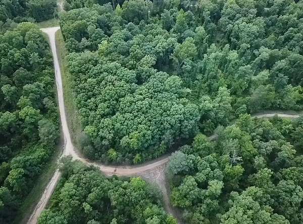 0.76 Acres of Residential Land for Sale in Saulsbury, Tennessee
