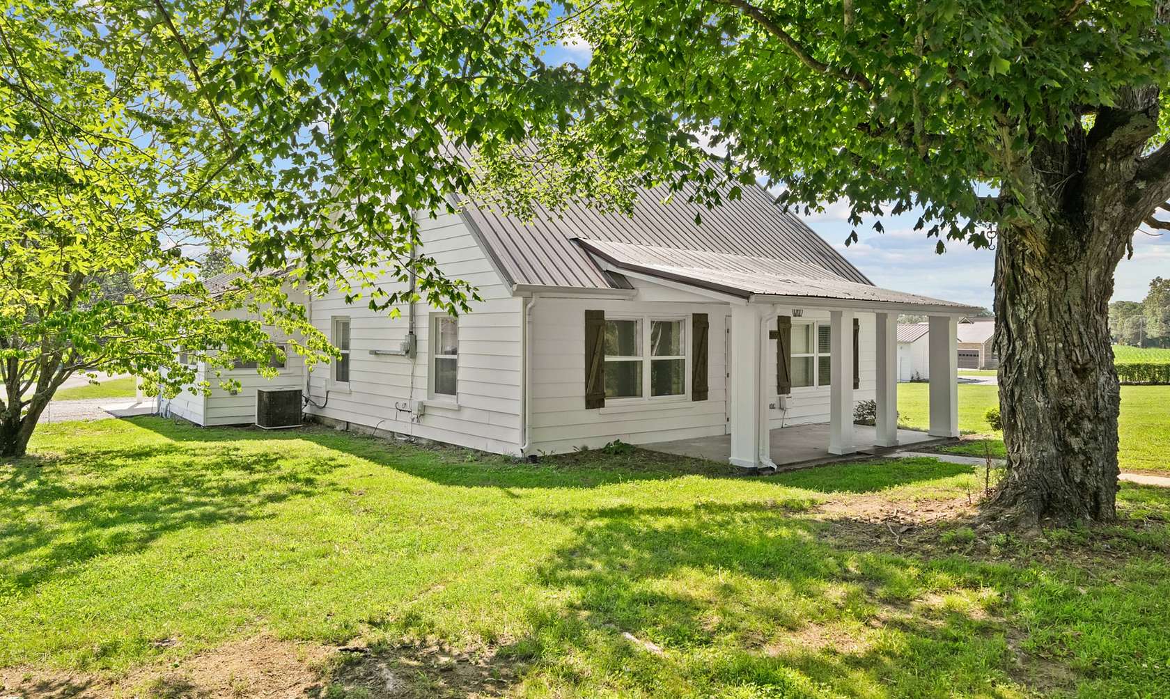 1 Acre of Land with Home for Sale in Winchester, Tennessee