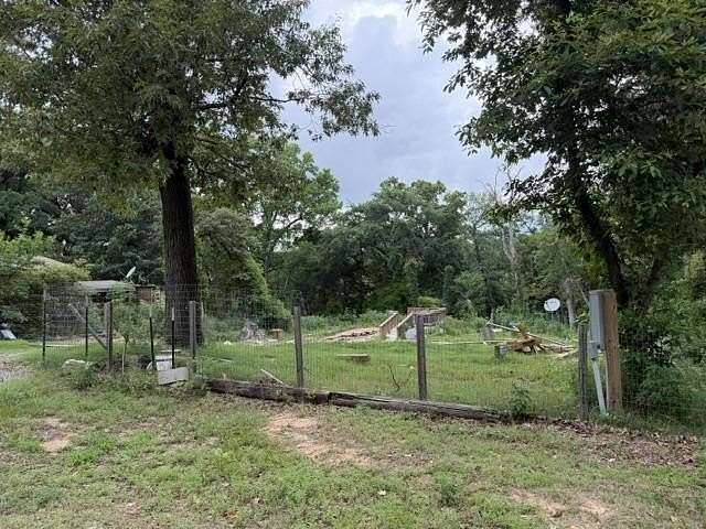0.69 Acres of Land for Sale in Mineola, Texas