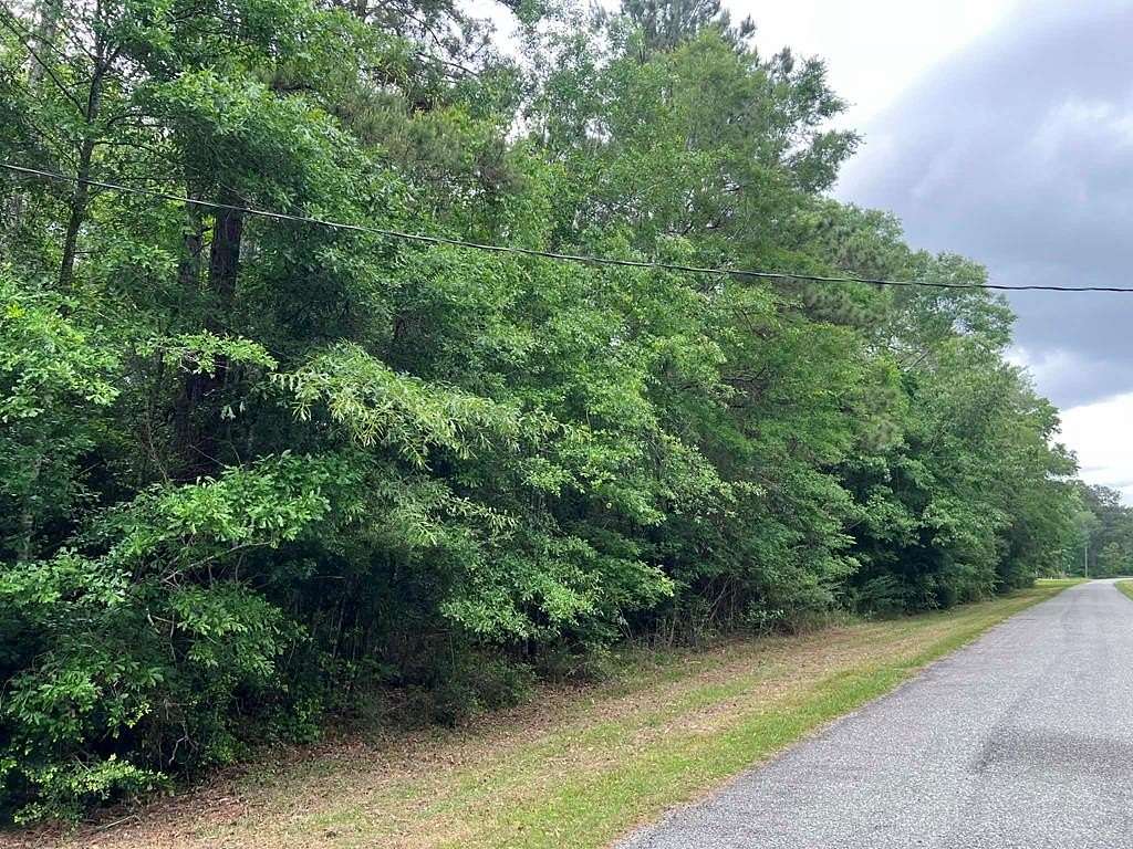1.83 Acres of Residential Land for Sale in Jasper, Texas