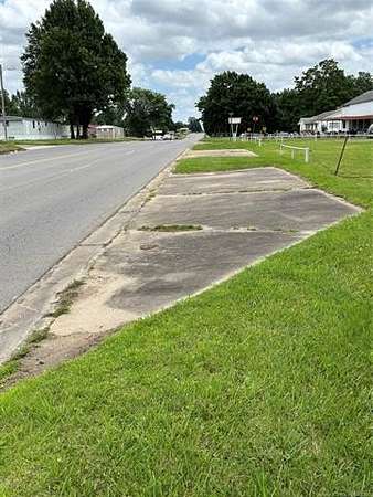 0.45 Acres of Commercial Land for Sale in Muskogee, Oklahoma