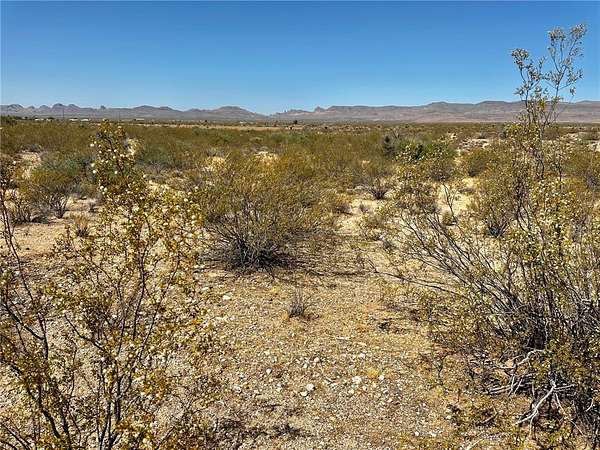 4.7 Acres of Residential Land for Sale in Golden Valley, Arizona