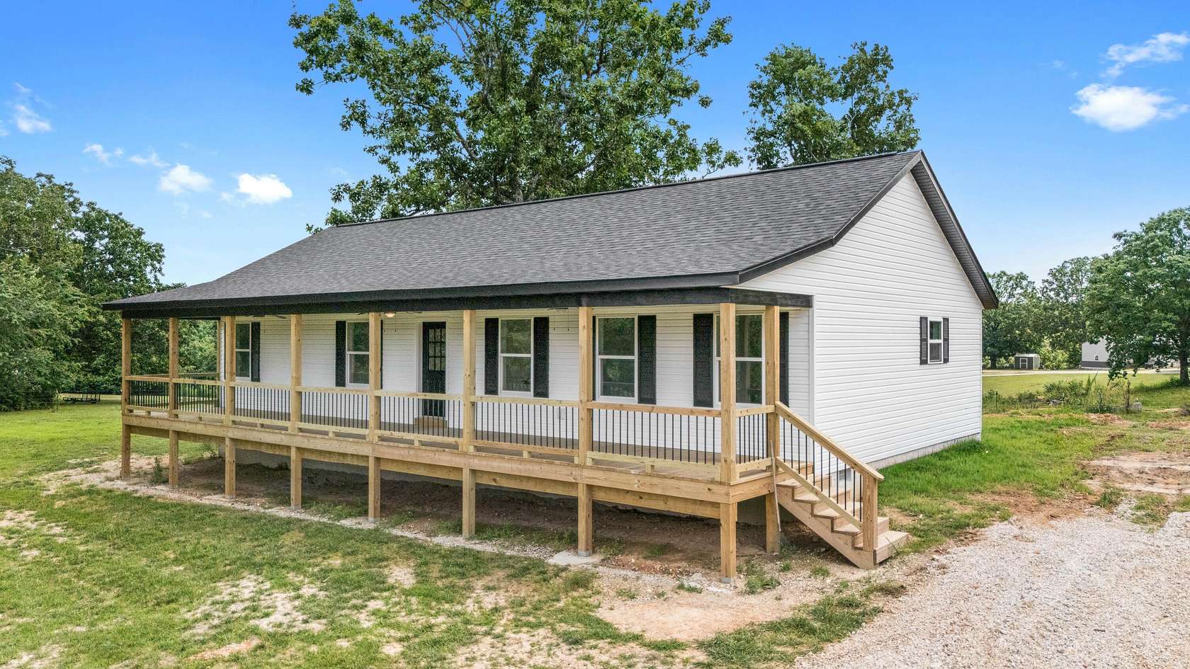 16 Acres of Land with Home for Sale in West Plains, Missouri