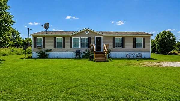 2.65 Acres of Land with Home for Sale in Pauls Valley, Oklahoma