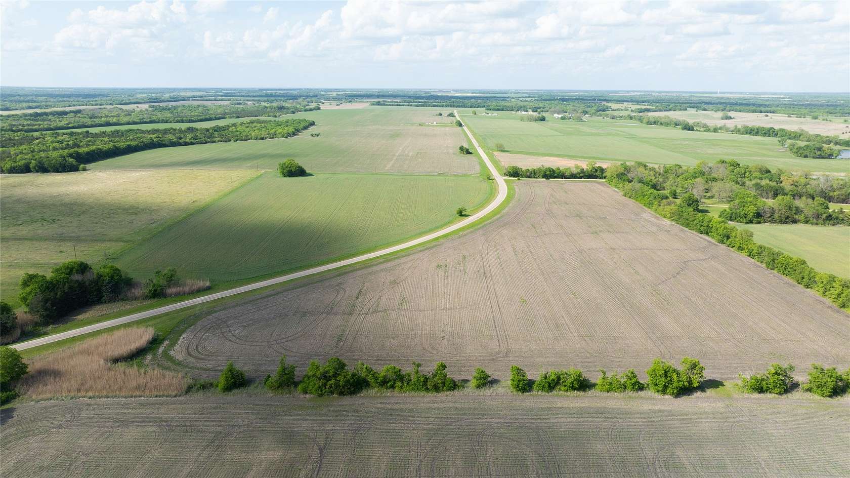 2 Acres of Residential Land for Sale in Roxton, Texas