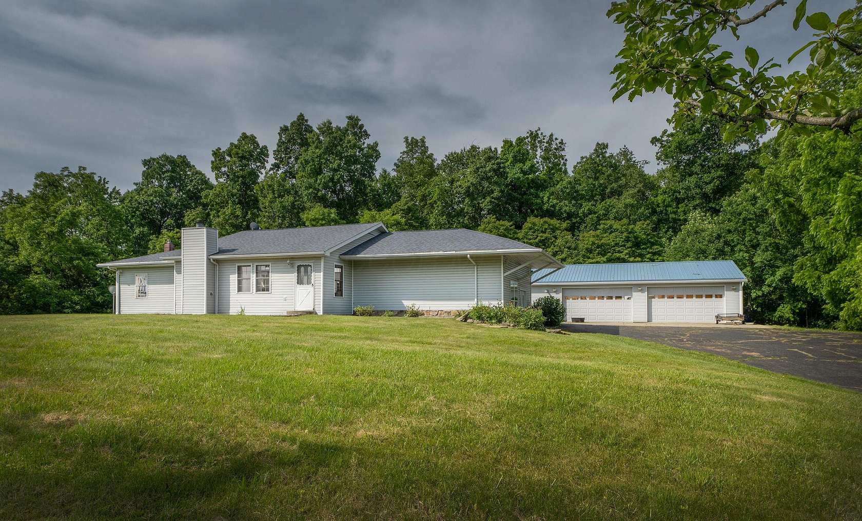 30 Acres of Land with Home for Sale in Utica, Ohio