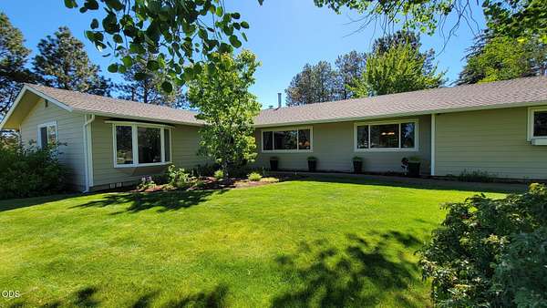 2 Acres of Land with Home for Sale in Prineville, Oregon