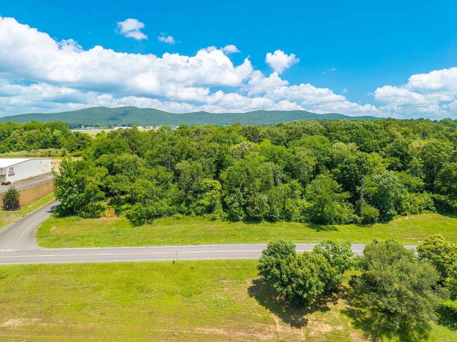 3.5 Acres of Mixed-Use Land for Auction in Hot Springs, Arkansas
