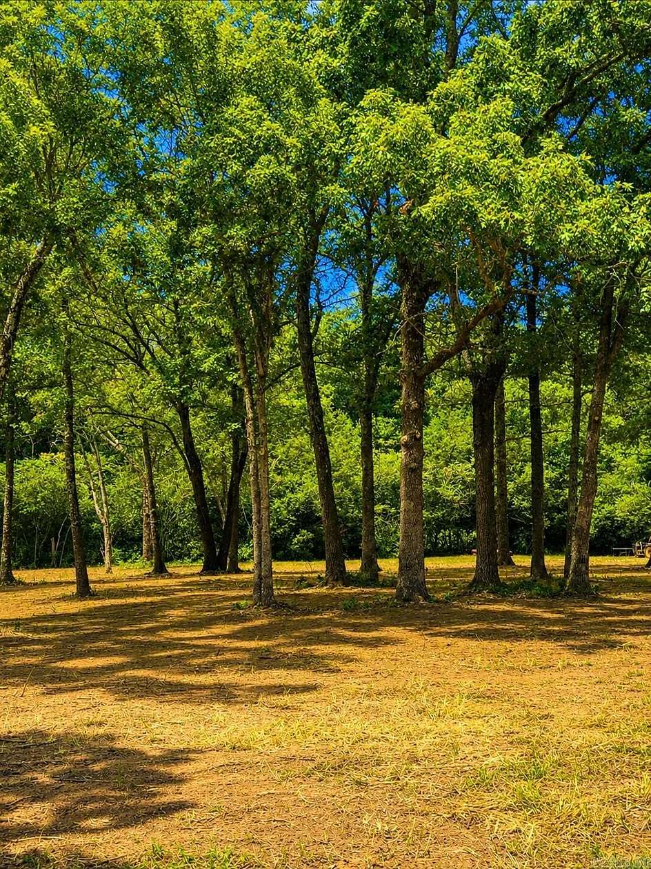 4 Acres of Residential Land for Sale in Clinton, Arkansas
