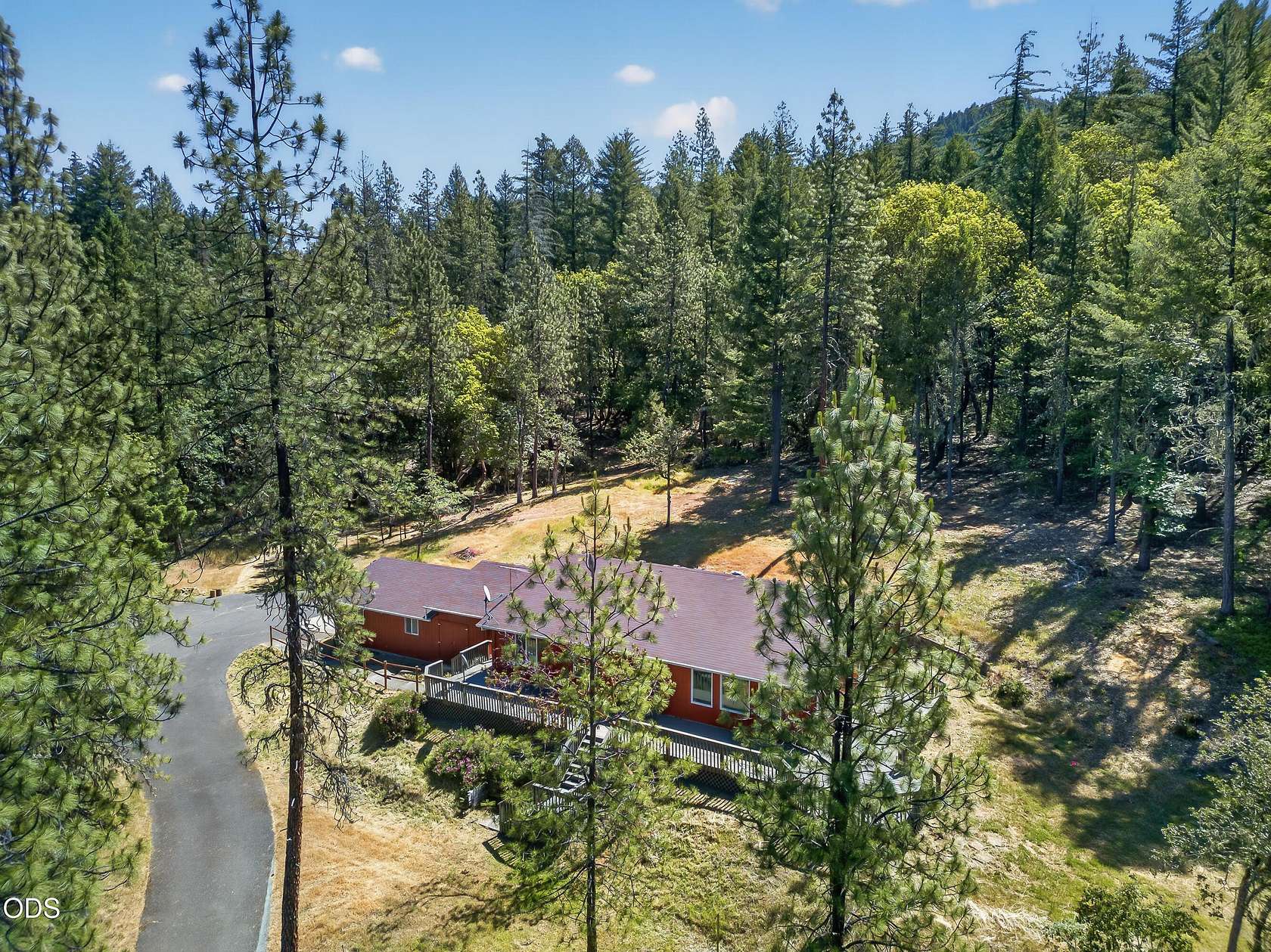 3.53 Acres of Land with Home for Sale in Rogue River, Oregon