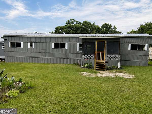 2 Acres of Land with Home for Lease in Fitzgerald, Georgia