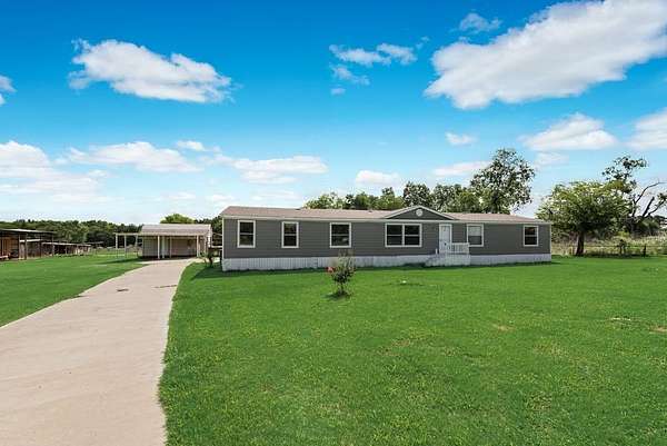 2 Acres of Land with Home for Sale in Kaufman, Texas
