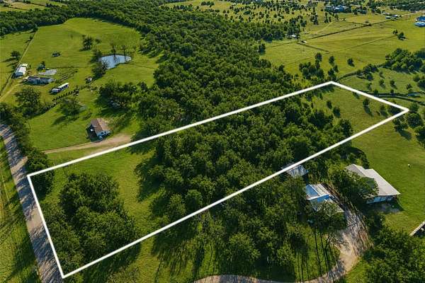 5 Acres of Land for Sale in Farmersville, Texas