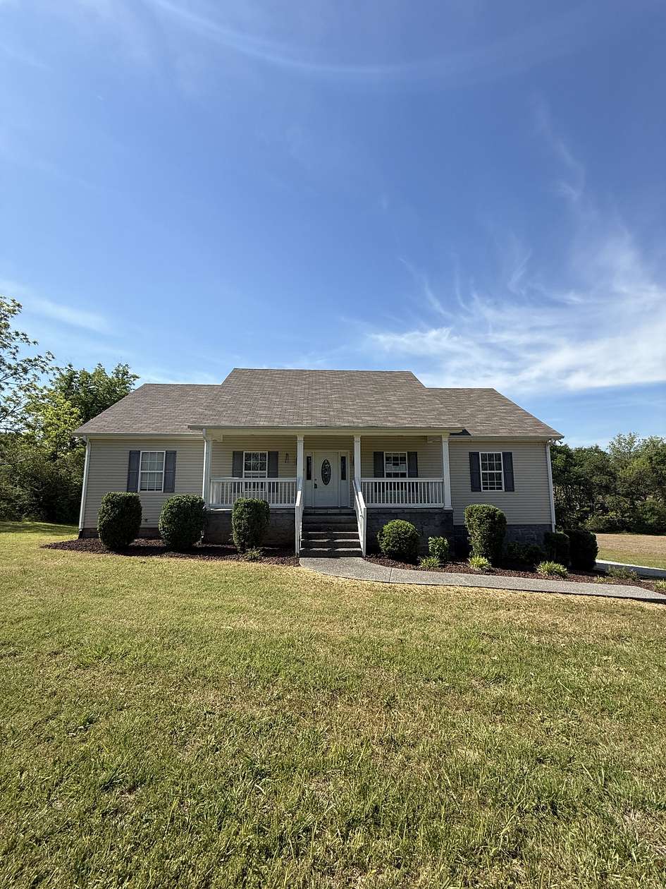 2 Acres of Land with Home for Sale in Columbia, Tennessee