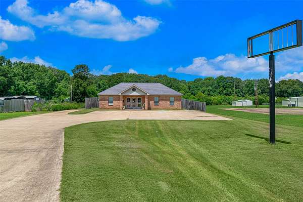 1.85 Acres of Mixed-Use Land for Sale in Keithville, Louisiana