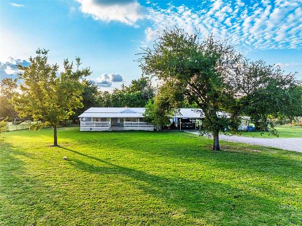 3 Acres of Land with Home for Sale in Kaufman, Texas