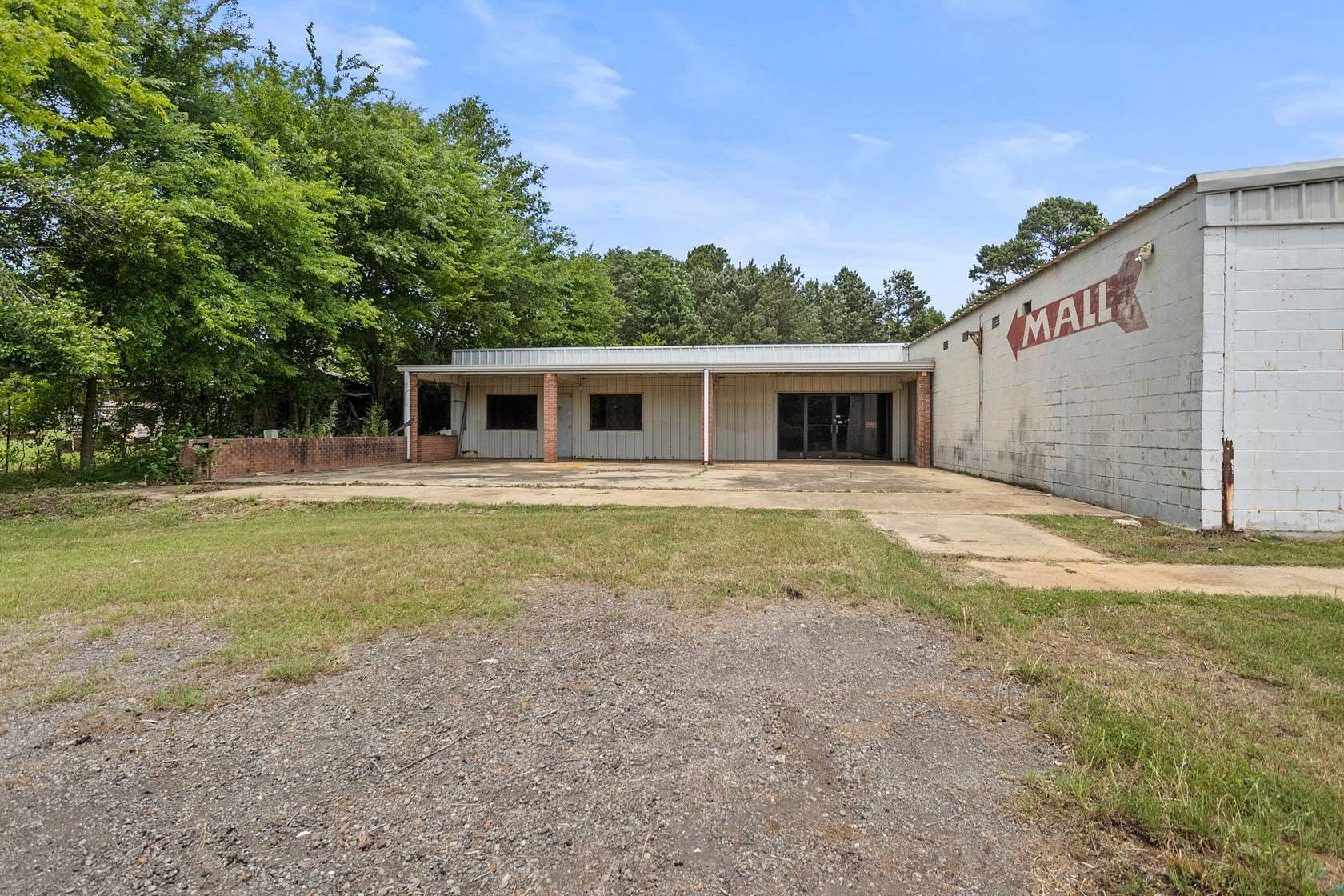 2.6 Acres of Mixed-Use Land for Sale in Hughes Springs, Texas
