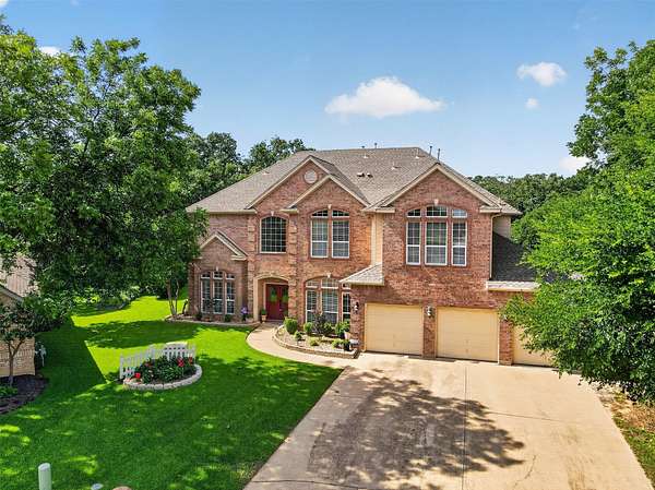 1.53 Acres of Land with Home for Sale in Arlington, Texas