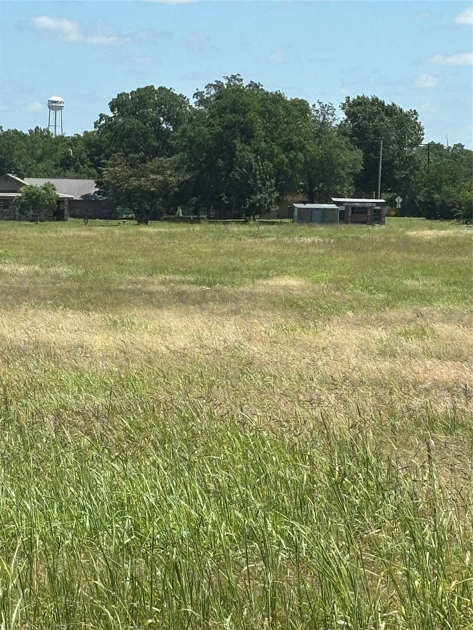 5.87 Acres of Land for Sale in St. Jo, Texas