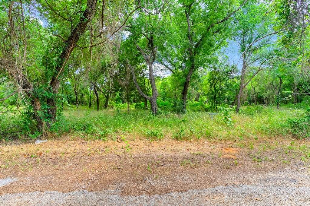 1 Acre of Residential Land for Sale in Cleburne, Texas
