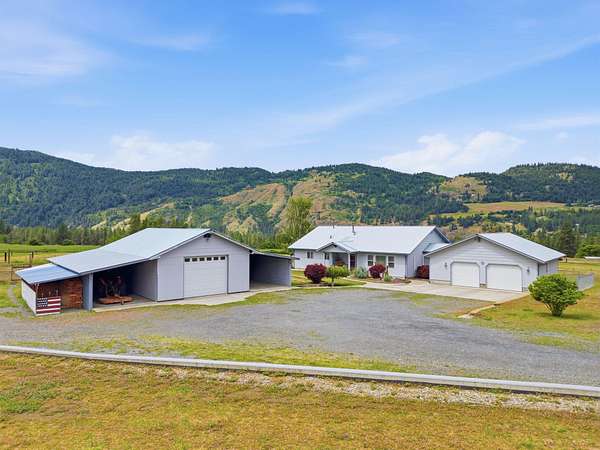 10 Acres of Land with Home for Sale in Evans, Washington