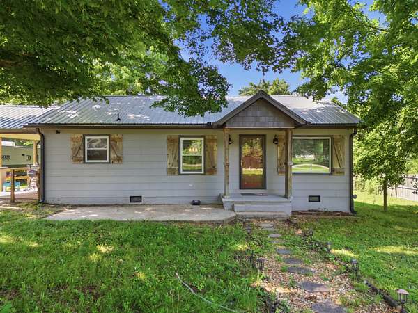 5.5 Acres of Land with Home for Sale in Dickson, Tennessee