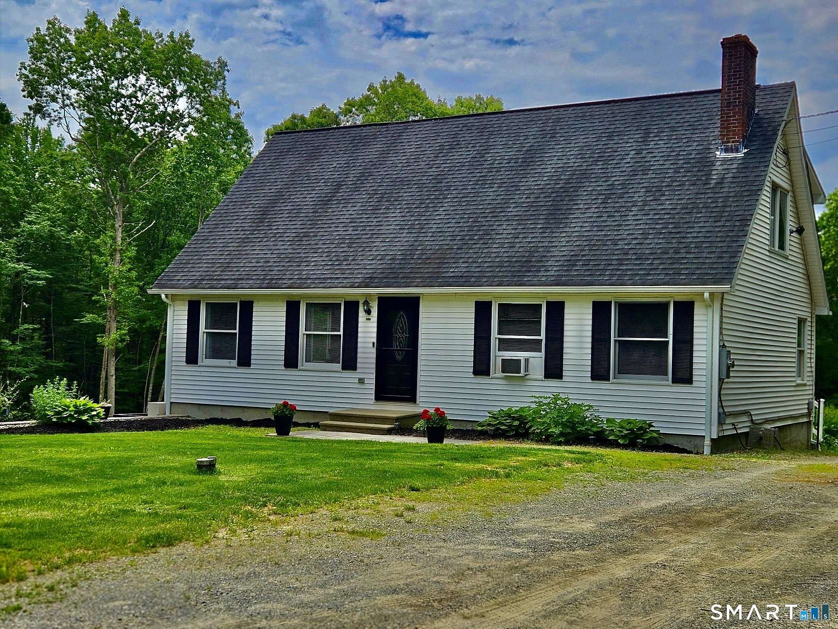 17 Acres of Land with Home for Sale in Pomfret, Connecticut