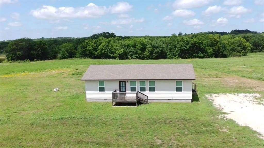 20 Acres of Land with Home for Sale in Okemah, Oklahoma