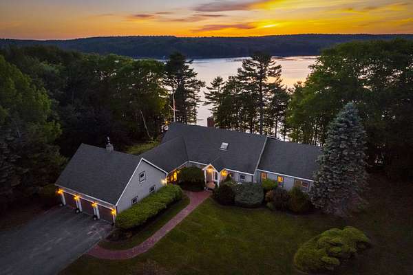 5.58 Acres of Land with Home for Sale in Bristol, Maine
