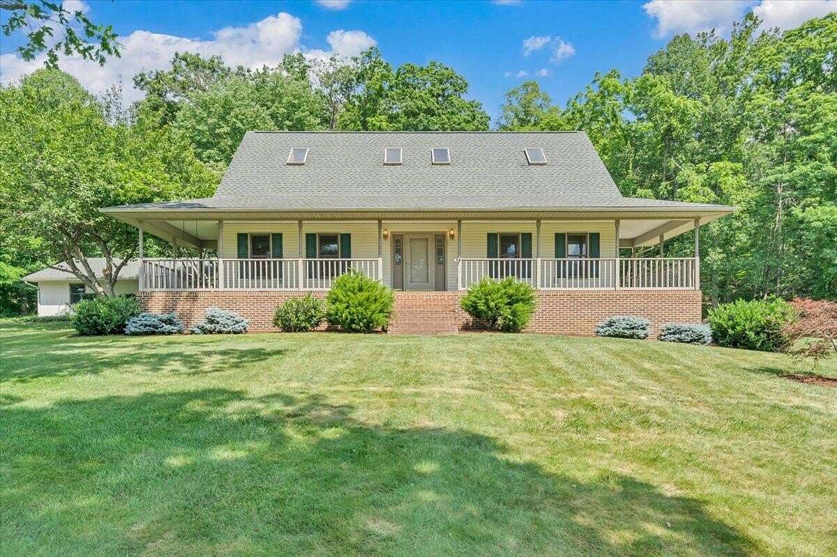 4 Acres of Land with Home for Sale in Salem, Virginia