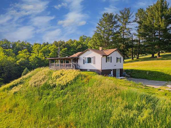 9.5 Acres of Land with Home for Sale in Warsaw, Ohio