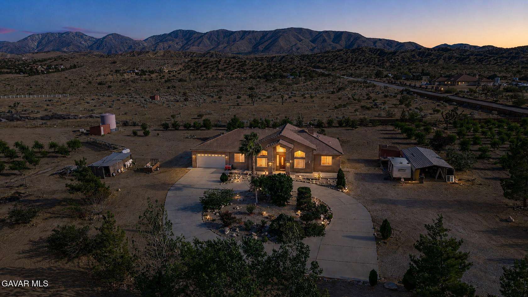 9.74 Acres of Land with Home for Sale in Juniper Hills, California