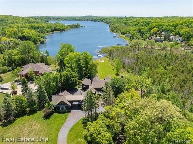 5 Acres of Land with Home for Sale in Clarkston, Michigan