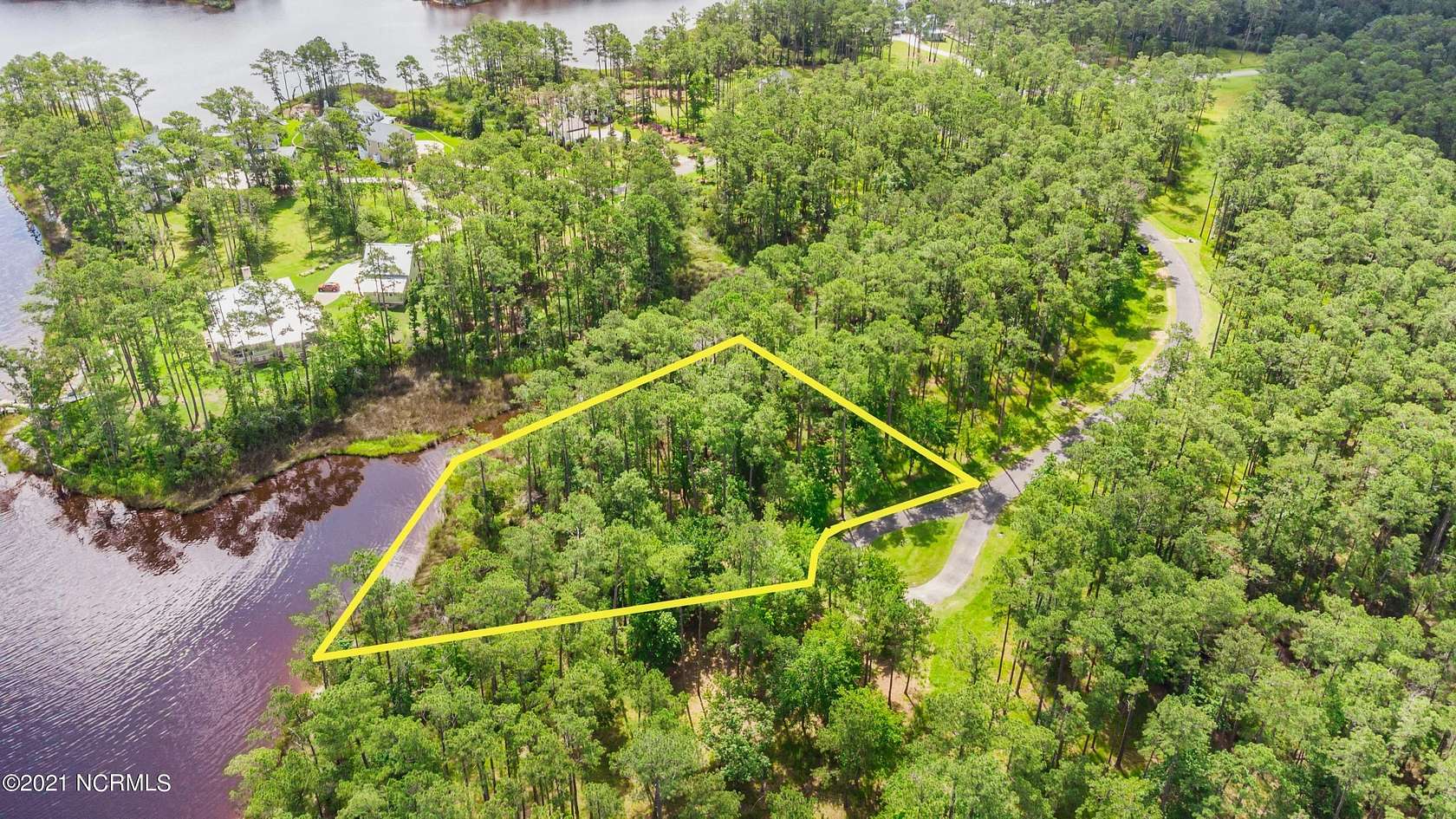 0.99 Acres of Residential Land for Sale in Oriental, North Carolina
