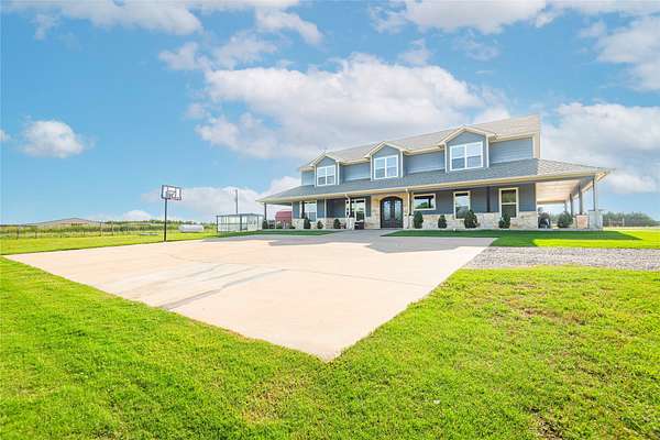 20 Acres of Land with Home for Sale in Leonard, Texas