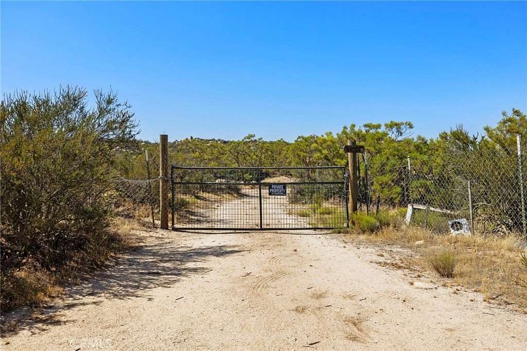 19.7 Acres of Land for Sale in Aguanga, California
