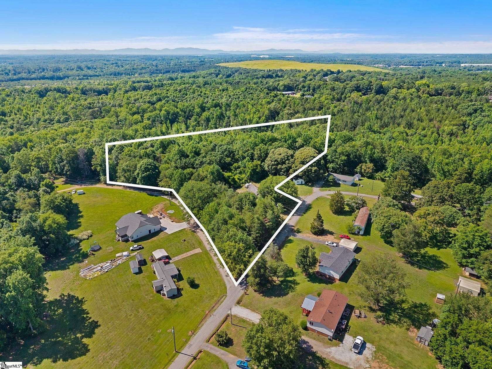 11 Acres of Land for Sale in Spartanburg, South Carolina