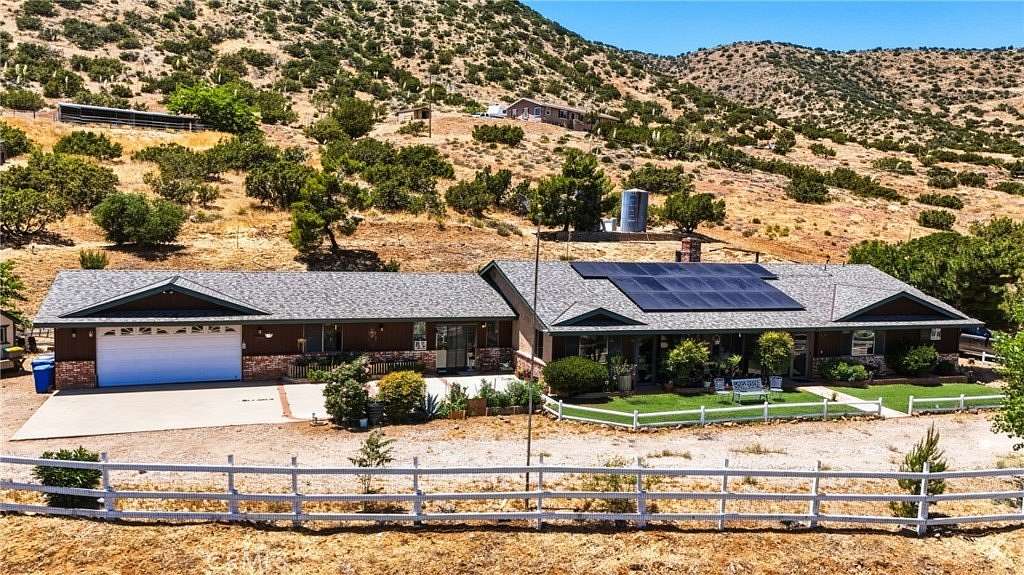 17.7 Acres of Land with Home for Sale in Palmdale, California
