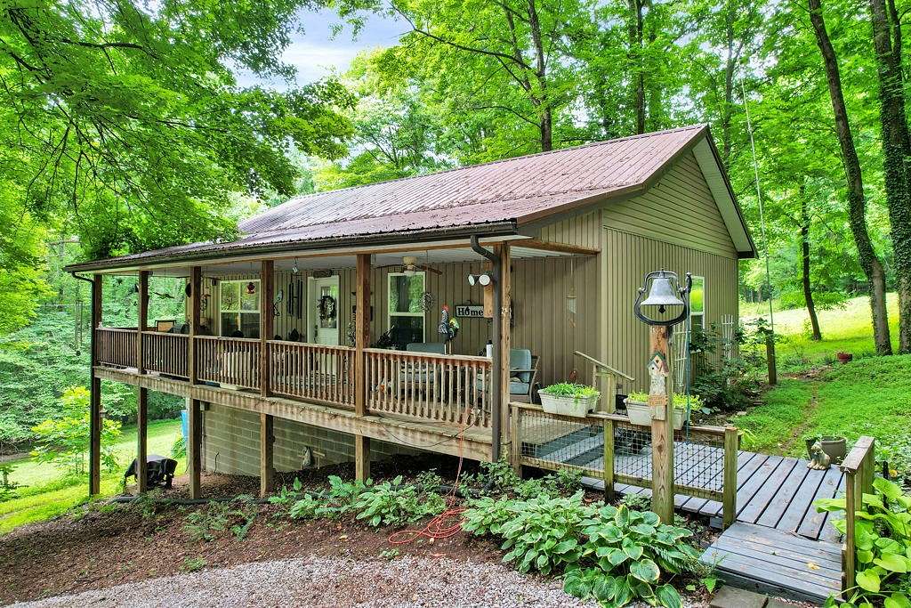 3 Acres of Land with Home for Sale in Harriman, Tennessee