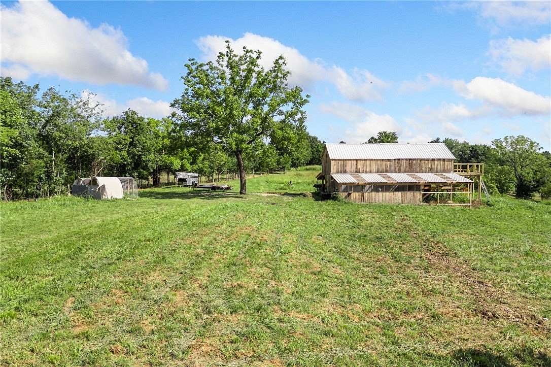 25 Acres of Land for Sale in Marshall, Arkansas