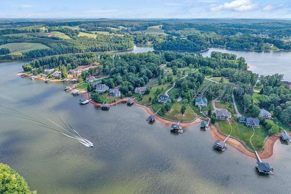 1.36 Acres of Residential Land for Sale in Union Hall, Virginia