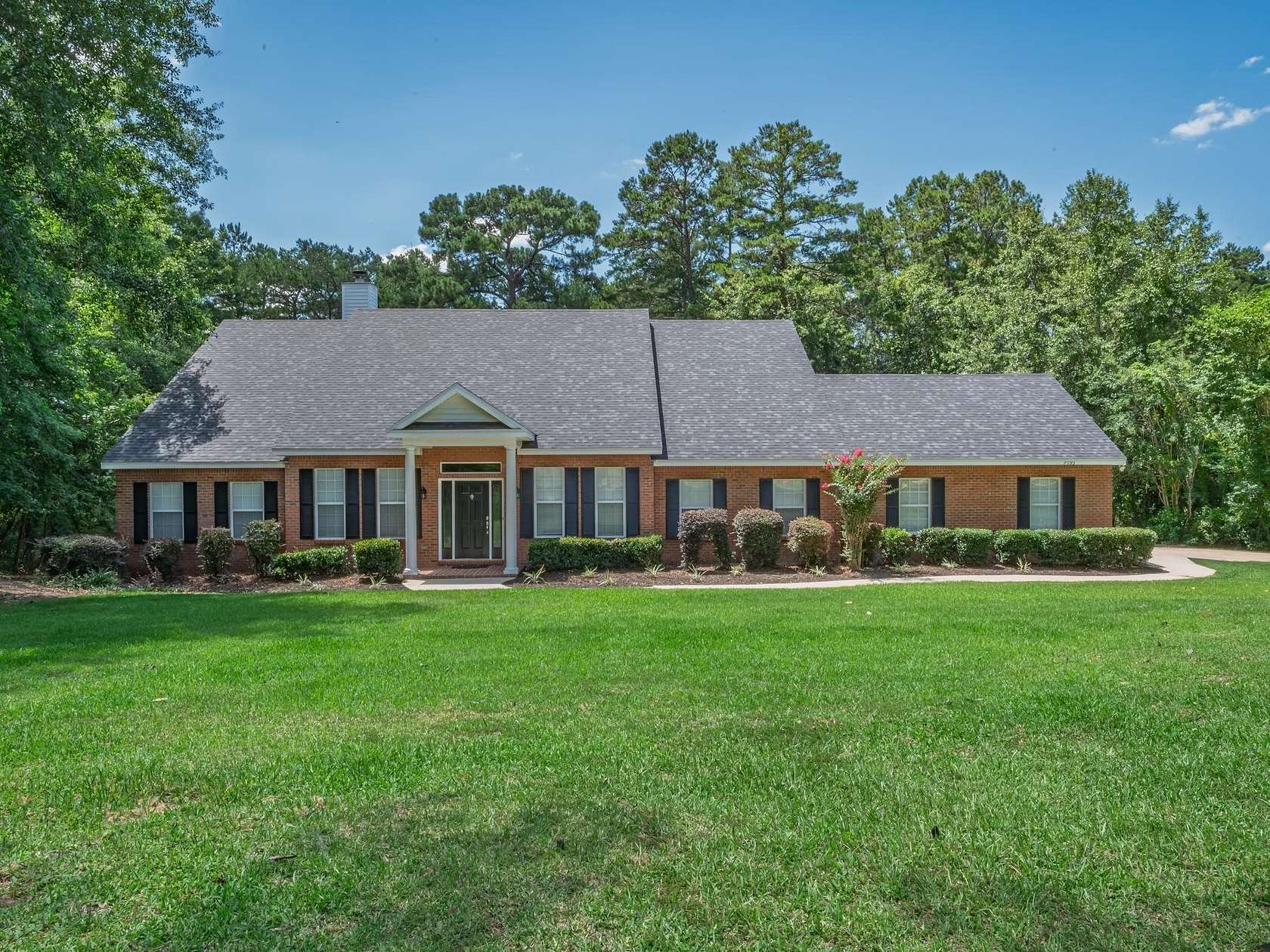 2.12 Acres of Land with Home for Sale in Tallahassee, Florida
