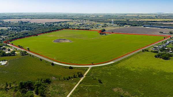 83.9 Acres of Mixed-Use Land for Sale in Ferris, Texas