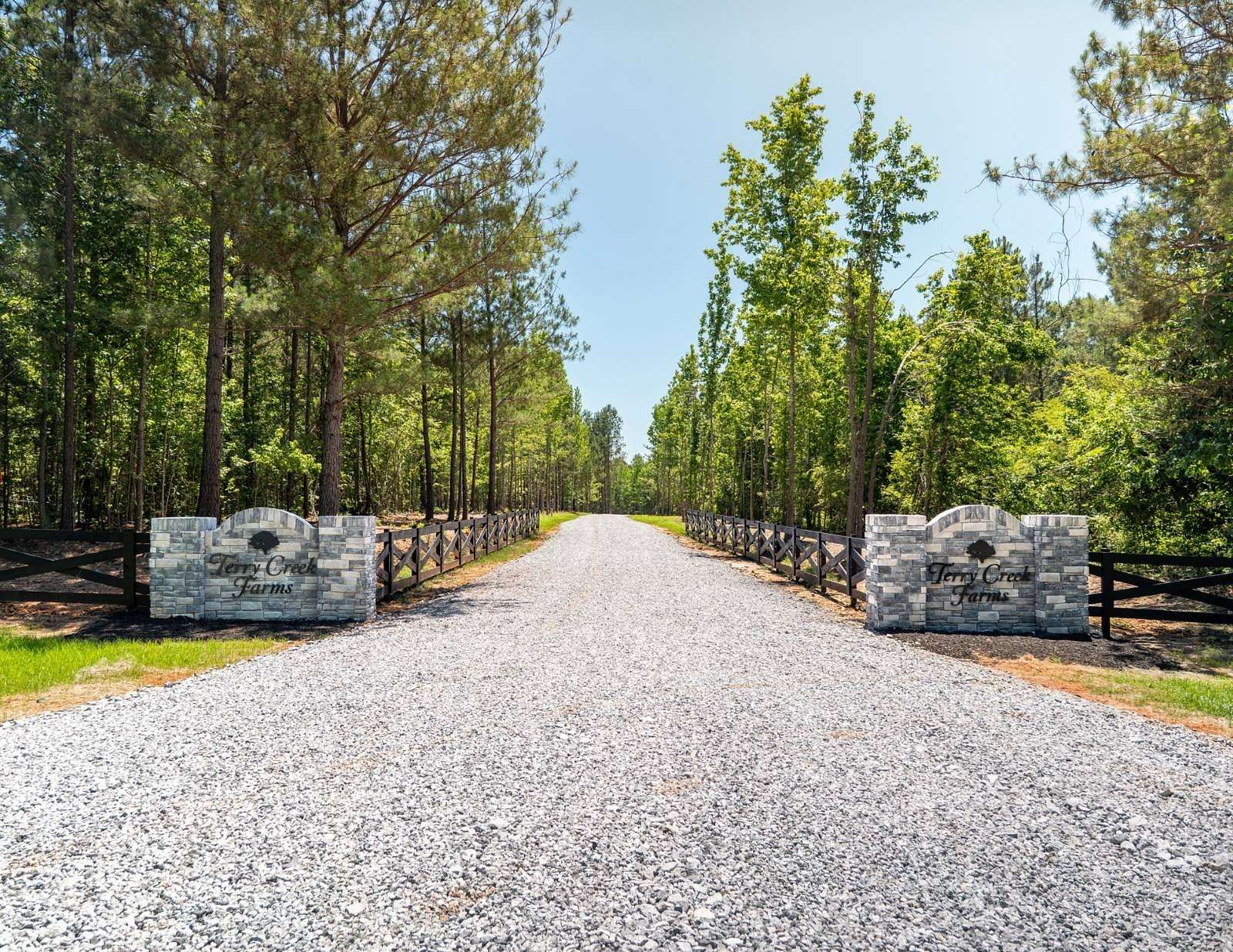 5 Acres of Land for Sale in Fountain Inn, South Carolina